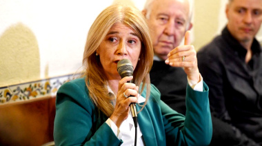 A cargo de la Gobernación, Magario alertó por los empleos perdidos y la deuda del gobierno de Milei