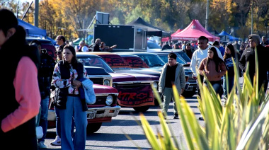 Magdalena palpita la segunda edición del Expo Show: autos clásicos y motos en el Parque de la Memoria