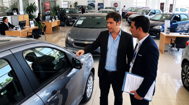 Gasto sobre ruedas: Kicillof desembolsa $262 mil millones en vehículos mientras reclama fondos a Milei