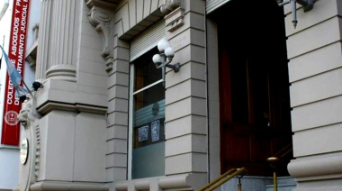 Bahía Blanca: denunciaron al titular del Colegio de Abogados Bonaerense por presuntos contratos millonarios con el Municipio
