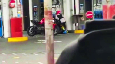 Delincuentes armados sustrajeron una costosa moto en Avellaneda
