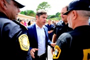 Kicillof visitó Pinamar, se mostró con un intendente PRO y apuntó contra Milei: “Busca ahogar la Provincia”