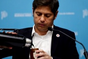 Kicillof confesó que no habla con Cristina y dio otra señal a favor de desdoblar las elecciones en la Provincia