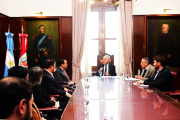 Alak recibió al cónsul de Perú en La Plata para avanzar en una agenda común