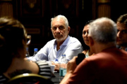 Alak anunció un aumento del 7% en los salarios de los municipales de La Plata