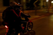 En José C. Paz, motoquero se refugió en una Shell para escapar de una banda de motochorros