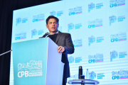 Kicillof cerró el Congreso Productivo y aseguró que “el ajuste de Milei se frena en las urnas”