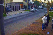 En La Matanza y frente al hijo de 12 años, jóvenes ladrones ejecutaron a una mujer dentro de su auto