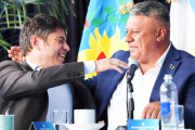 Los libertarios presionan a Kicillof  para conocer los detalles de acuerdo “secreto” con el "Chiqui" Tapia