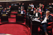 En medio de la discusión por las comisiones, el Senado alista una sesión especial y calienta motores