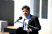 A un año de la tragedia, Kicillof inauguró obras en Bahía Blanca y cruzó a Milei de cara al 2027