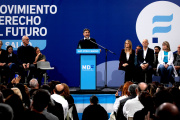 Sin hablar de la crisis IOMA y tirándole la pelota a Milei, Kicillof lanzó su "MDF Salud"