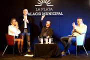 Alak y Victor Hugo Morales encabezaron un emotivo homenaje a Maradona a 40 años del "Gol del Siglo"