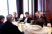 El "Grupo AFA" se planta en la interna, defiende a Kicillof y pide paz en el peronismo