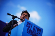 La carrera por la presidencia: desafiando a La Cámpora, Kicillof activa sus giras por el interior nacional