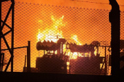 Apagón masivo en La Plata: el impactante incendio en la subestación de Edelap en Tolosa