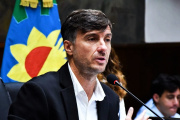 Prioridades de gestión: mientras los vecinos sufren la inseguridad y la crisis, Ghi "farmea aura" en las redes