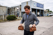 La oposición pide explicaciones a Kicillof por una transferencia millonaria a ABSA