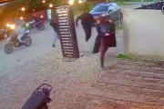 Raid delictivo en Mar del Plata: en cinco minutos asaltaron a una mujer y a un vecino le robaron el auto