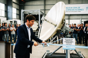 Satélites y drones: el millonario contrato audiovisual de Kicillof en medio del ajuste en salud y obras