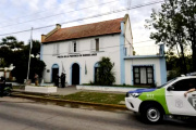 Ola de delitos en City Bell: una nueva marcha vecinal exigió respuestas en la Comisaría Décima