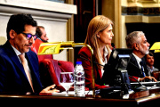 Celulares en secundarios y Ley Ema: las reformas educativas que votó el Senado bonaerense