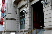 Bahía Blanca: denunciaron al titular del Colegio de Abogados Bonaerense por presuntos contratos millonarios con el Municipio